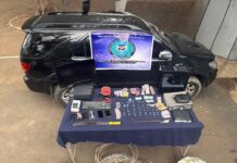 Desmantelan red de ciberdelincuencia y microtráfico en Santiago; ocupan armas, drogas y equipos tecnológicos