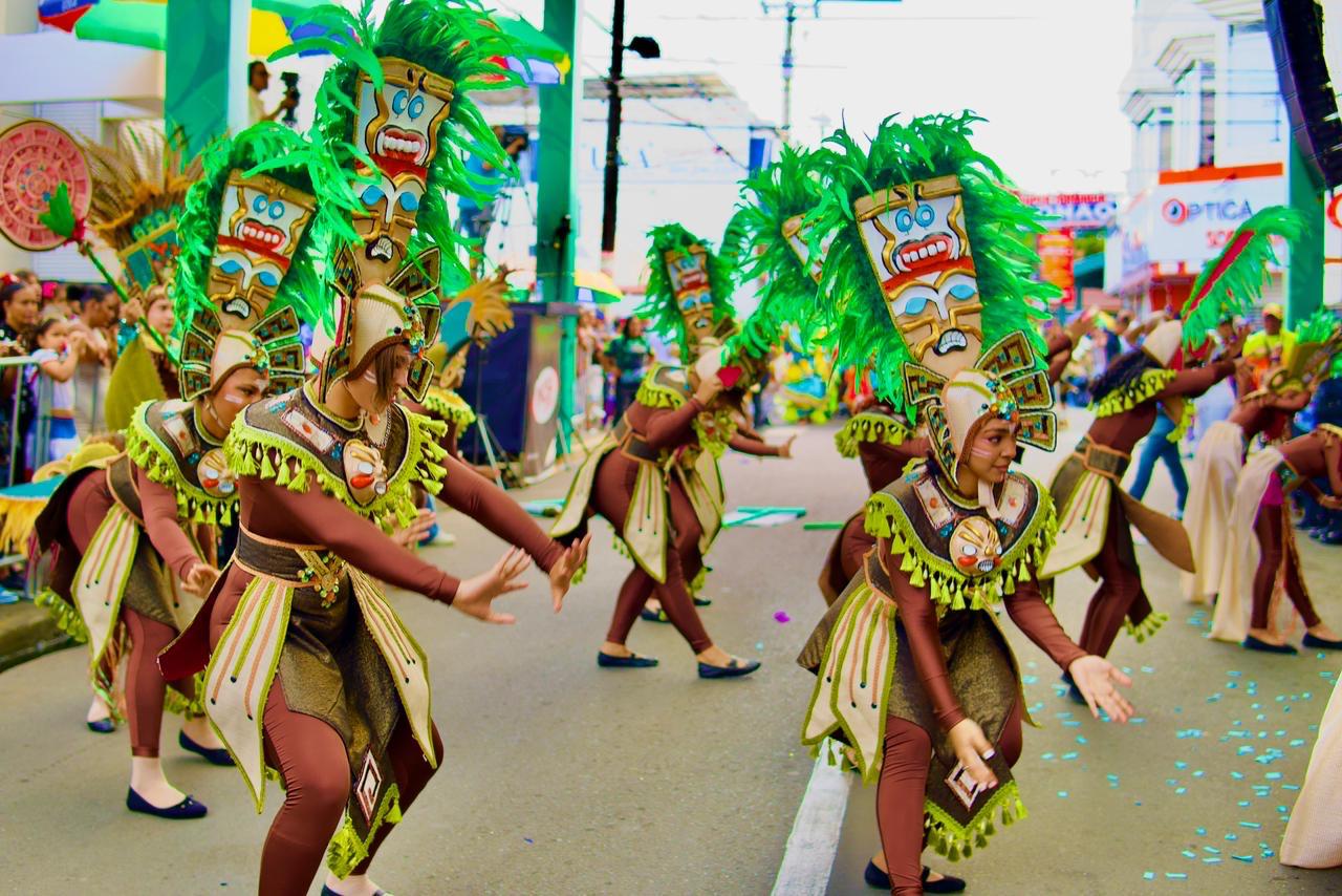 Bonao celebró con éxito la tercera salida de su carnaval - Noticias de hoy en República Dominicana | De Último Minuto