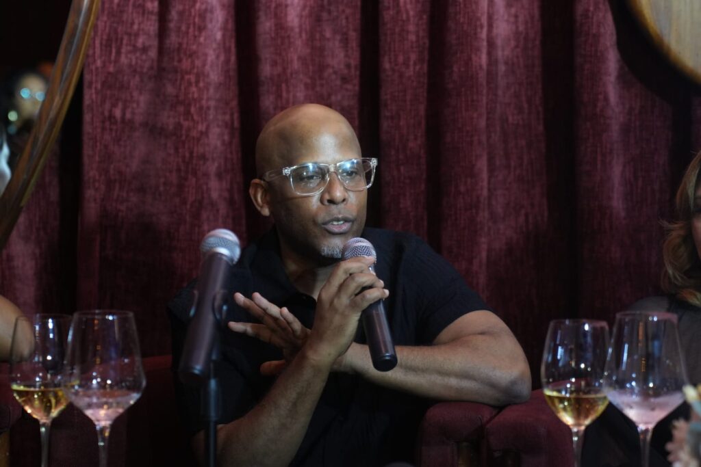 Propuesta teatral "Sin Pedir Permiso" reúne a comunicadoras destacadas y abre nueva función | 6 | Propuesta teatral "Sin Pedir Permiso" reúne a comunicadoras destacadas y abre nueva función - Noticias de hoy en República Dominicana | De Último Minuto