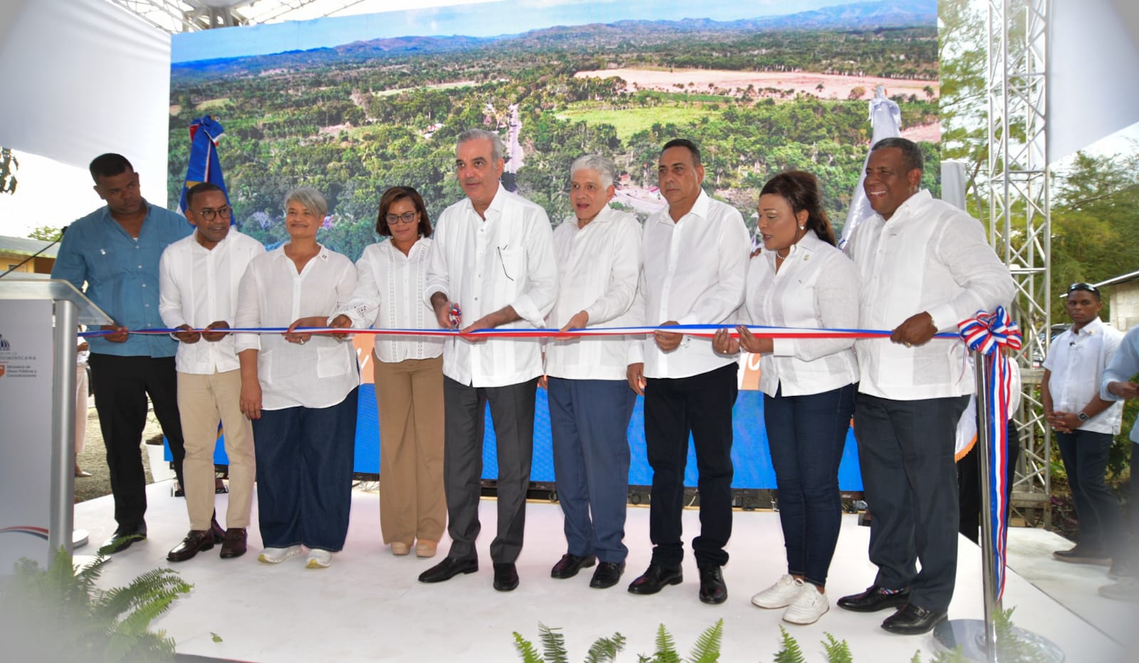Abinader inaugura carretera Bayaguana-El Puerto en Monte Plata - Noticias de hoy en República Dominicana | De Último Minuto