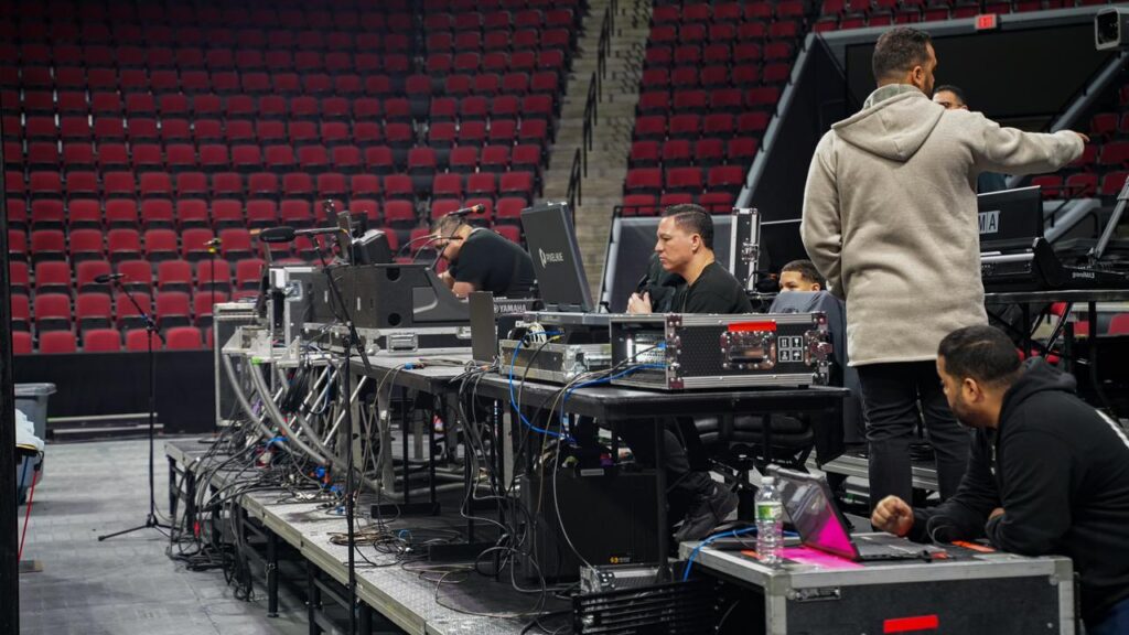 Afinan detalles técnicos para la histórica noche de Alofoke en el Agganis Arena de Boston | 4 | Afinan detalles técnicos para la histórica noche de Alofoke en el Agganis Arena de Boston - Noticias de hoy en República Dominicana | De Último Minuto