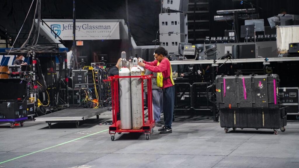 Afinan detalles técnicos para la histórica noche de Alofoke en el Agganis Arena de Boston | 3 | Afinan detalles técnicos para la histórica noche de Alofoke en el Agganis Arena de Boston - Noticias de hoy en República Dominicana | De Último Minuto