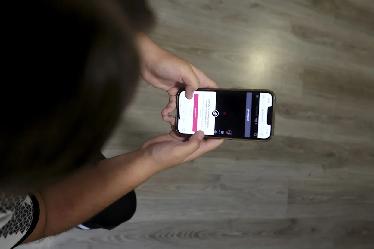 Europa intenta atajar la sexualización y la pornografía infantil en las redes sociales
