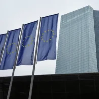 La depreciación del dólar podría cambiar la política monetaria de los bancos centrales