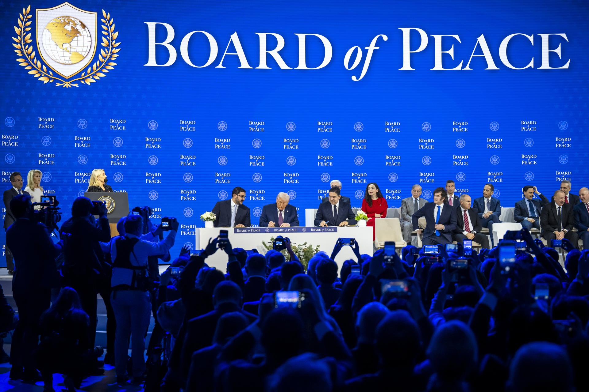 El presidente indonesio viaja a Washington para asistir a la reunión de la Junta de Paz