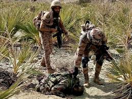 Pakistán bombardeó siete campamentos terroristas en la frontera con Afganistán y crece la tensión con el régimen talibán