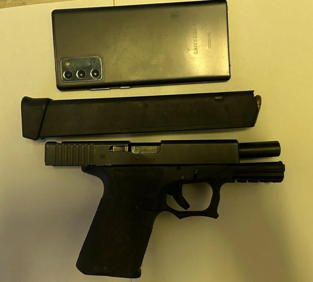 Policía arresta a “Titi” y otros implicados en asalto a mano armada en establecimiento de comida rápida en La Vega | 2 | Policía arresta a “Titi” y otros implicados en asalto a mano armada en establecimiento de comida rápida en La Vega - Noticias de hoy en República Dominicana | De Último Minuto