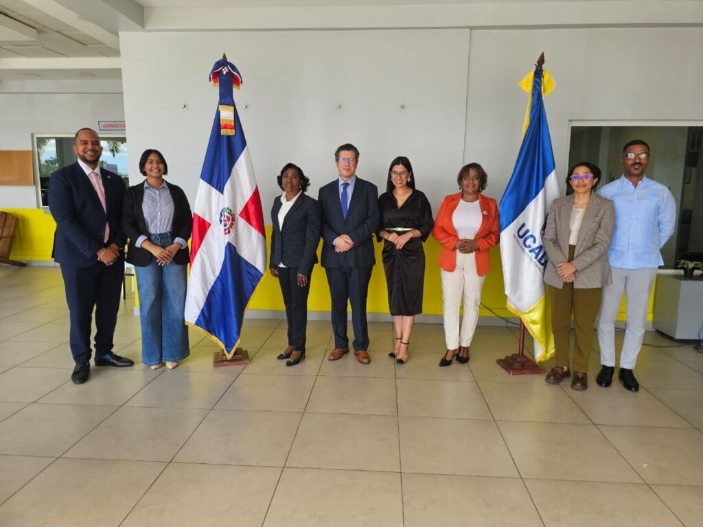 UCADE recibe la visita del Embajador de la OEA en República Dominicana | 2 | UCADE recibe la visita del Embajador de la OEA en República Dominicana - Noticias de hoy en República Dominicana | De Último Minuto