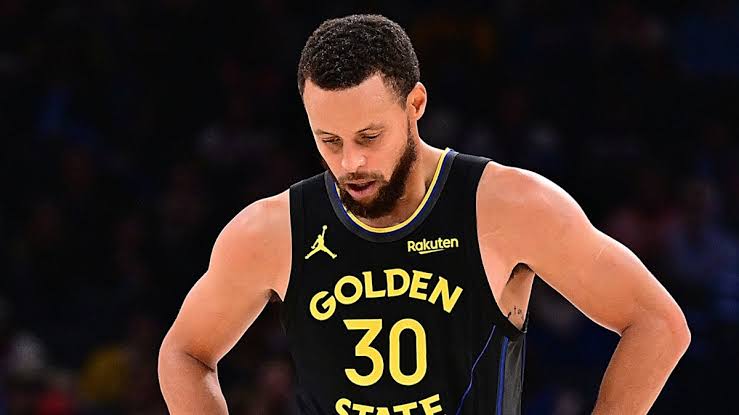 Stephen Curry se perderá el All-Star 2026 por molestias en la rodilla
