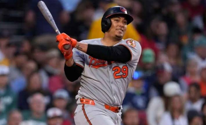 Samuel Basallo abandona encuentro deportivo de los Orioles por molestias en el abdomen