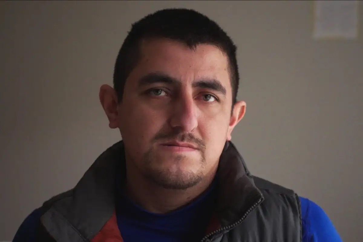 Migrante mexicano denuncia golpiza de agentes de ICE en Minnesota y sufre graves lesiones