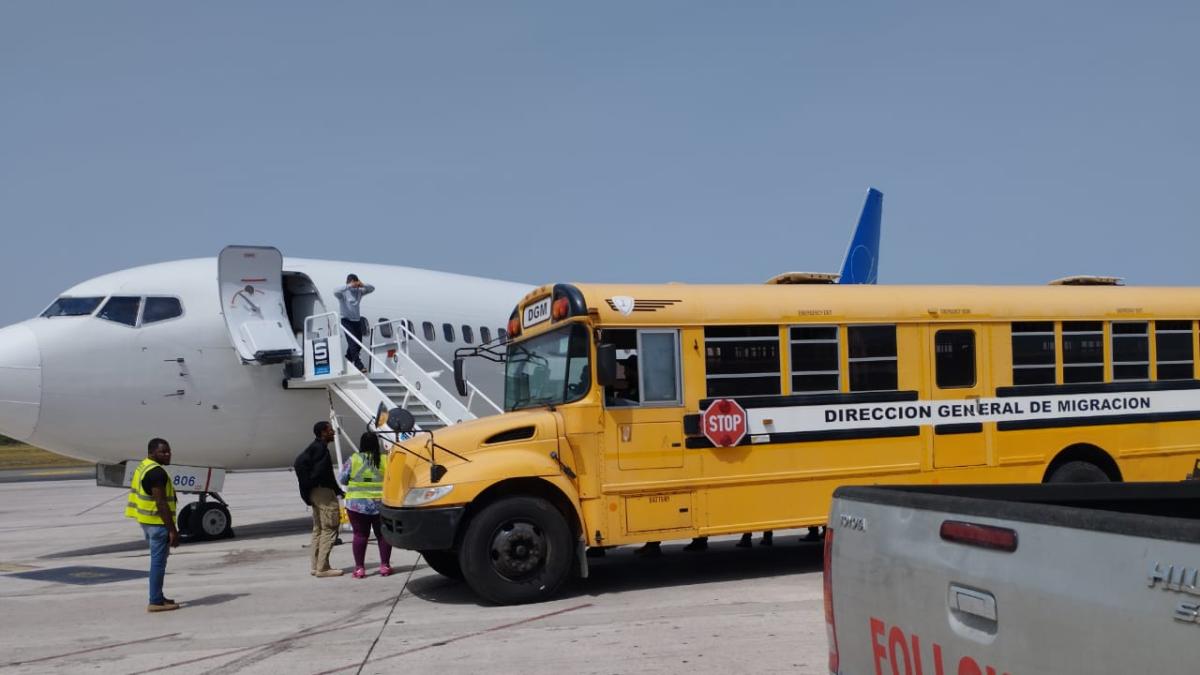 Deportan desde Estados Unidos a 63 dominicanos tras cumplir condenas por delitos federales - Noticias de hoy en República Dominicana | De Último Minuto