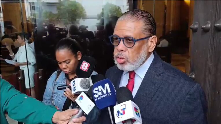 Director de la DGDC reafirma compromiso social durante eucaristía por el 64 aniversario