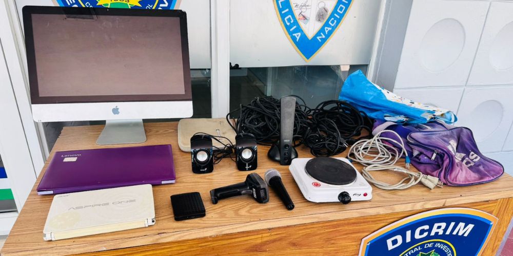 PN recupera equipos robados del periódico El Camino en Santiago; identifican y persiguen al sospechoso