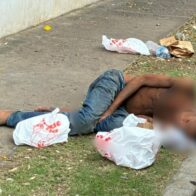 Adolescente en estado crítico genera preocupación en las afueras de supermercado en la Av. Winston Churchill