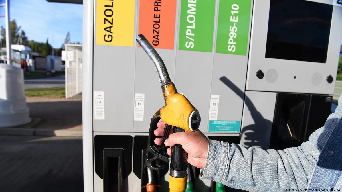 Francia descarta ayudas directas a combustibles porque ya no tiene medios para acometerlas - Noticias de hoy en República Dominicana | De Último Minuto