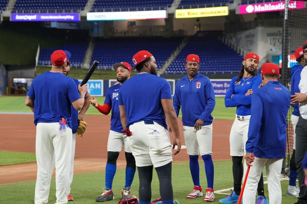 Selección dominicana realiza su primera práctica conjunta en Miami rumbo al Clásico Mundial de Béisbol | 3 | Selección dominicana realiza su primera práctica conjunta en Miami rumbo al Clásico Mundial de Béisbol - Noticias de hoy en República Dominicana | De Último Minuto