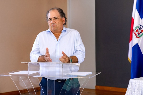 César Iglesias reconoce 40 años de servicio Ana Feliz Cordero | 2 | César Iglesias reconoce 40 años de servicio Ana Feliz Cordero - Noticias de hoy en República Dominicana | De Último Minuto