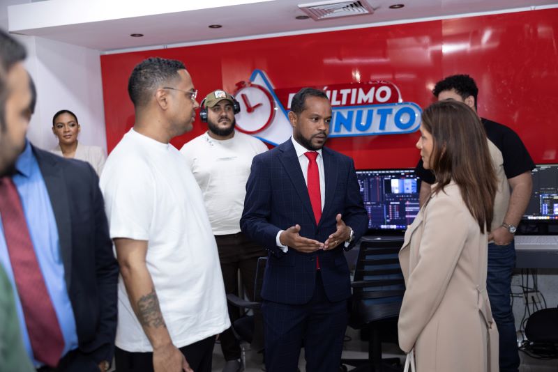 Embajadora Leah Campos visita redacción de De Último Minuto | 2 | Embajadora Leah Campos visita redacción de De Último Minuto - Noticias de hoy en República Dominicana | De Último Minuto