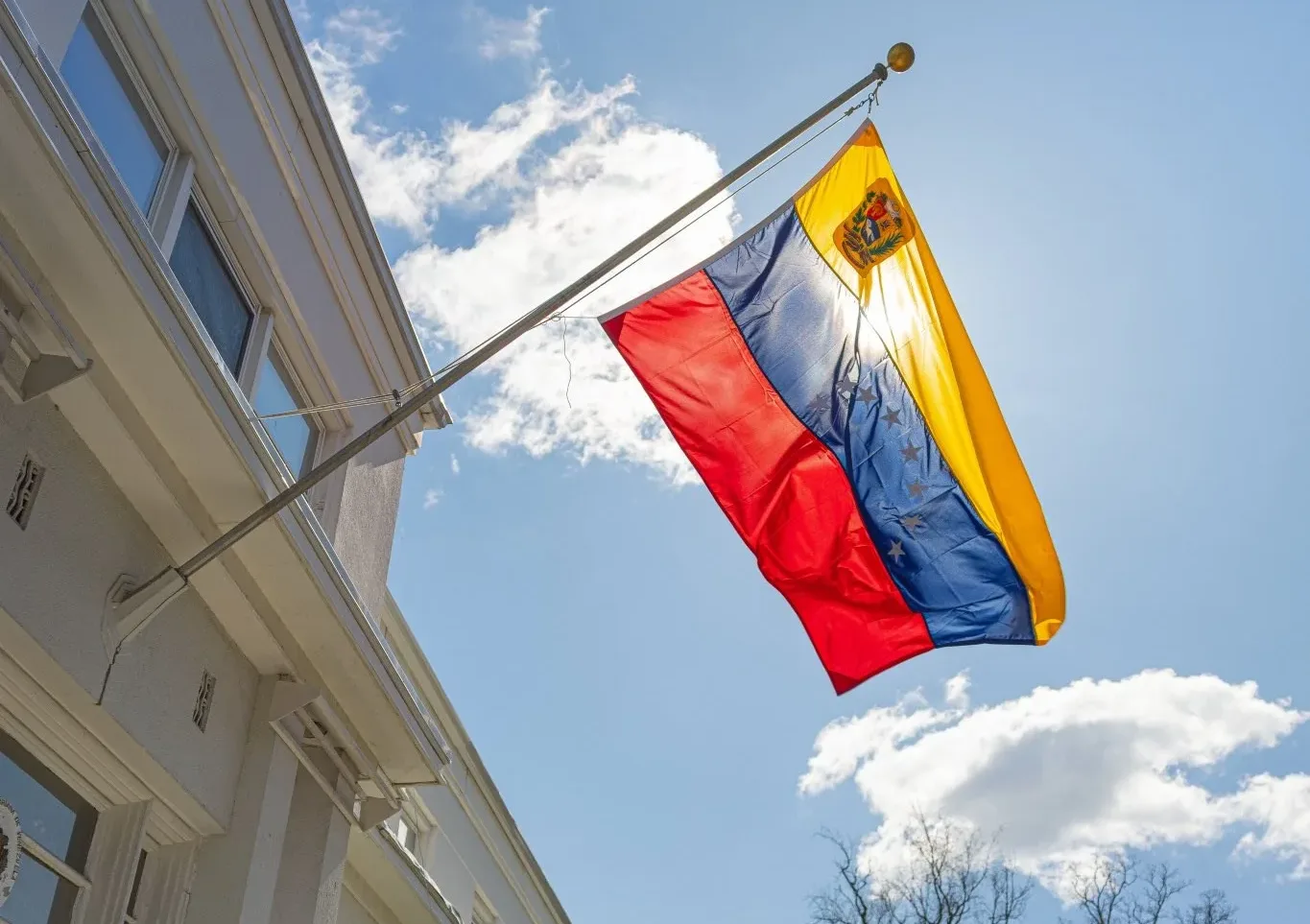 Venezuela anuncia haber retomado sus sedes diplomáticas en EE.UU.