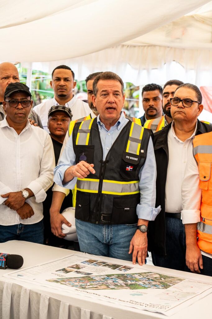 MIVHED inicia en el Puñal de Santiago proyecto de dignificación de entorno | 4 | MIVHED inicia en el Puñal de Santiago proyecto de dignificación de entorno - Noticias de hoy en República Dominicana | De Último Minuto
