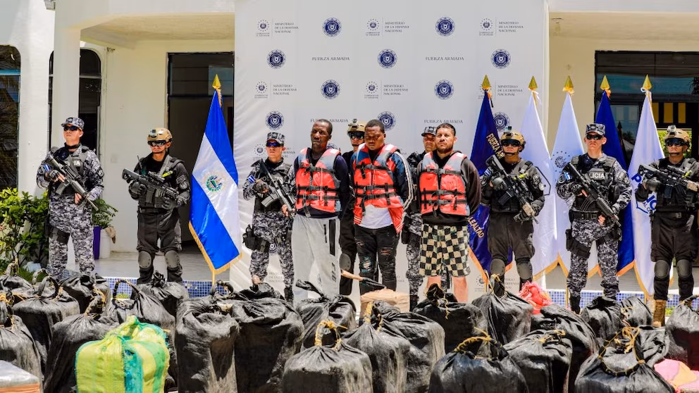 Ecuatorianos y colombiano a quienes se les incautó 3,120 kilos de cocaína en costas salvadoreñas van a juicio - Noticias de hoy en República Dominicana | De Último Minuto