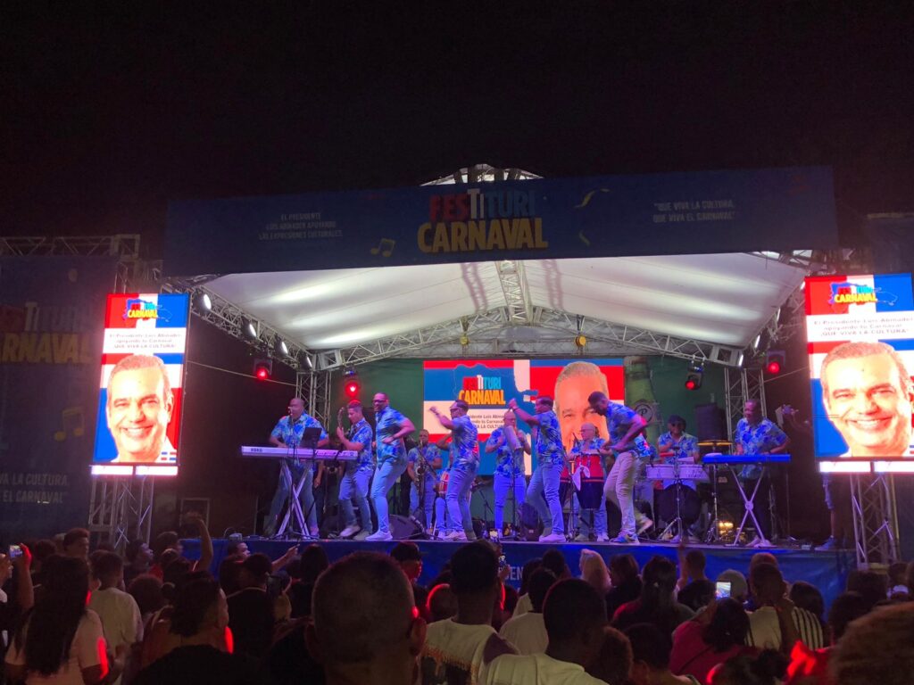 Festituricarnaval reúne a más de 375 mil personas en sus primeros conciertos de pura dominicanidad | 6 | Festituricarnaval reúne a más de 375 mil personas en sus primeros conciertos de pura dominicanidad - Noticias de hoy en República Dominicana | De Último Minuto