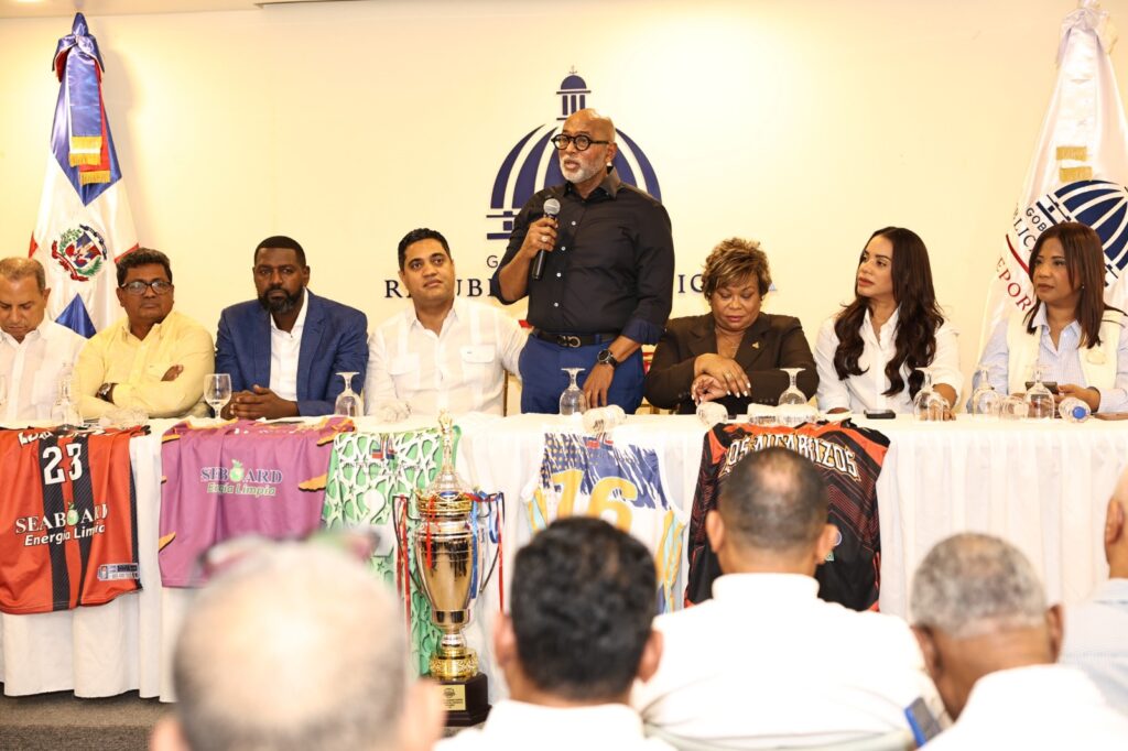 Kelvin Cruz duplica aporte económico al TBS Santo Domingo 2026 y destina RD$2 millones al torneo | 3 | Kelvin Cruz duplica aporte económico al TBS Santo Domingo 2026 y destina RD$2 millones al torneo - Noticias de hoy en República Dominicana | De Último Minuto