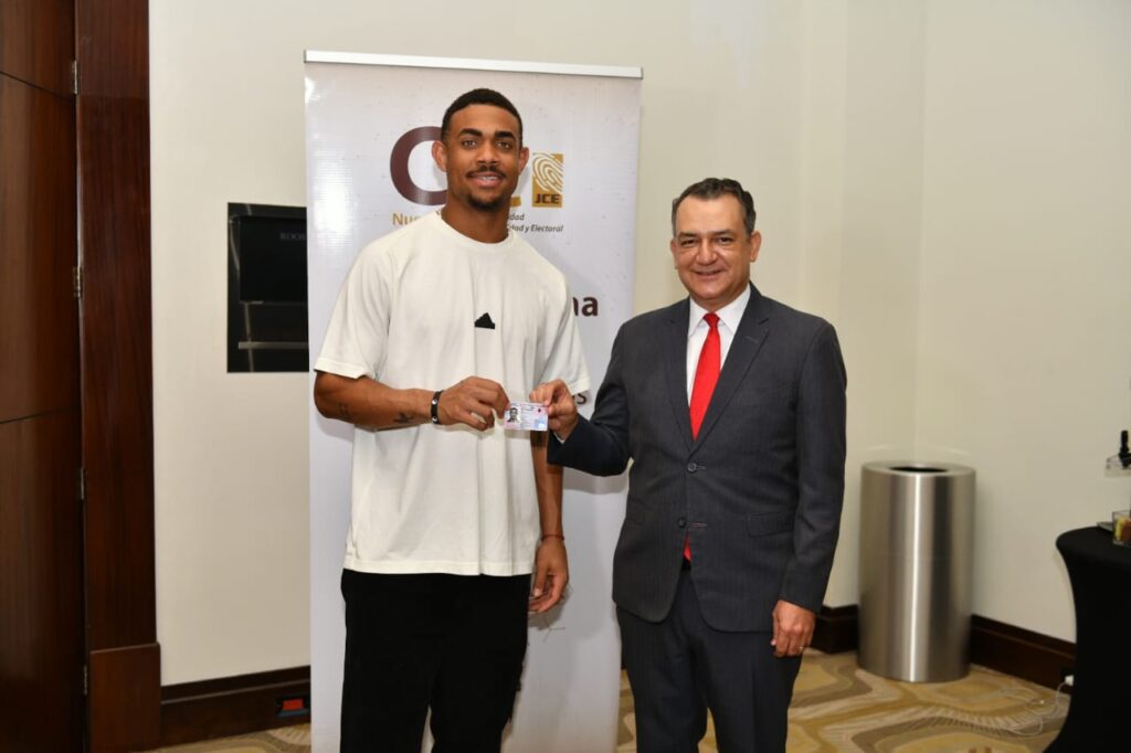 JCE entrega nueva cédula a integrantes de la selección dominicana del Clásico Mundial de Béisbol 2026 | 3 | JCE entrega nueva cédula a integrantes de la selección dominicana del Clásico Mundial de Béisbol 2026 - Noticias de hoy en República Dominicana | De Último Minuto
