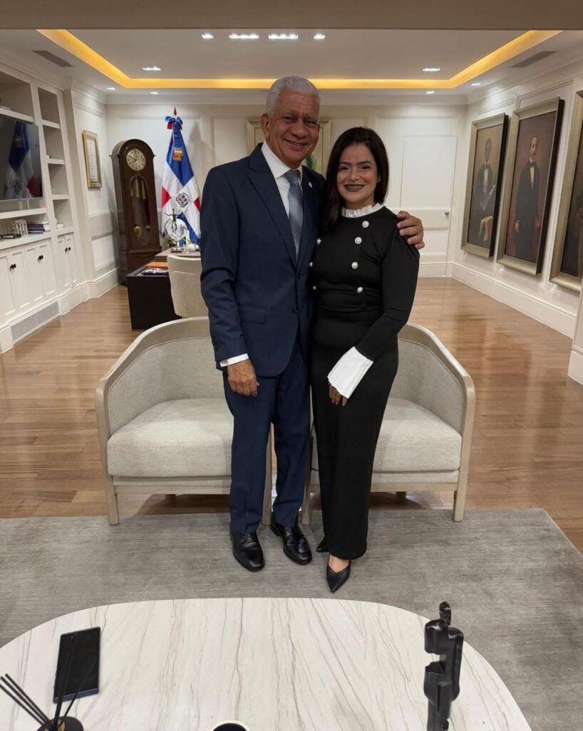 Yudelka Rodríguez Molina recibe reconocimiento “Huellas de Futuro” en el Congreso Nacional | 3 | Yudelka Rodríguez Molina recibe reconocimiento “Huellas de Futuro” en el Congreso Nacional - Noticias de hoy en República Dominicana | De Último Minuto