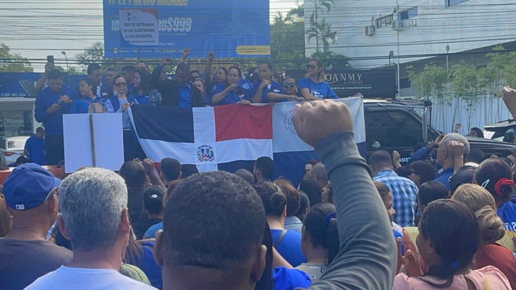 ADP protesta por malas condiciones escuelas en Santiago - Noticias de hoy en República Dominicana | De Último Minuto