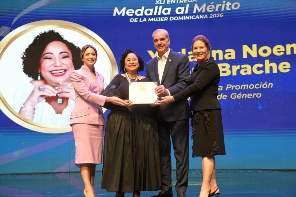 Entregan la Medalla al Mérito de la Mujer Dominicana a 22 mujeres por su liderazgo y aportes al desarrollo nacional | 4 | Entregan la Medalla al Mérito de la Mujer Dominicana a 22 mujeres por su liderazgo y aportes al desarrollo nacional - Noticias de hoy en República Dominicana | De Último Minuto