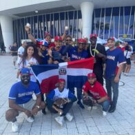 Dominicanos inundan el LoanDepot Park en apoyo a la selección en el Clásico Mundial