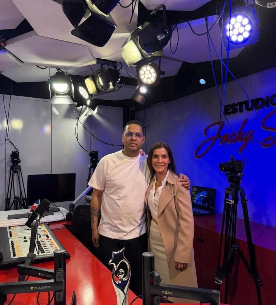 Embajadora Leah Campos califica Alofoke Media Group como la principal plataforma de medios alternativos en el país | 3 | Embajadora Leah Campos califica Alofoke Media Group como la principal plataforma de medios alternativos en el país - Noticias de hoy en República Dominicana | De Último Minuto