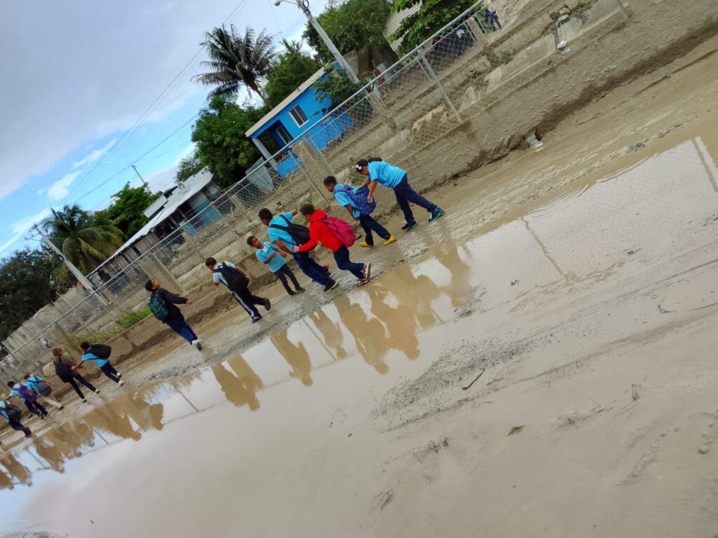 Más de 18 sectores de Santiago Oeste exigen arreglo de calles | 5 | Más de 18 sectores de Santiago Oeste exigen arreglo de calles - Noticias de hoy en República Dominicana | De Último Minuto