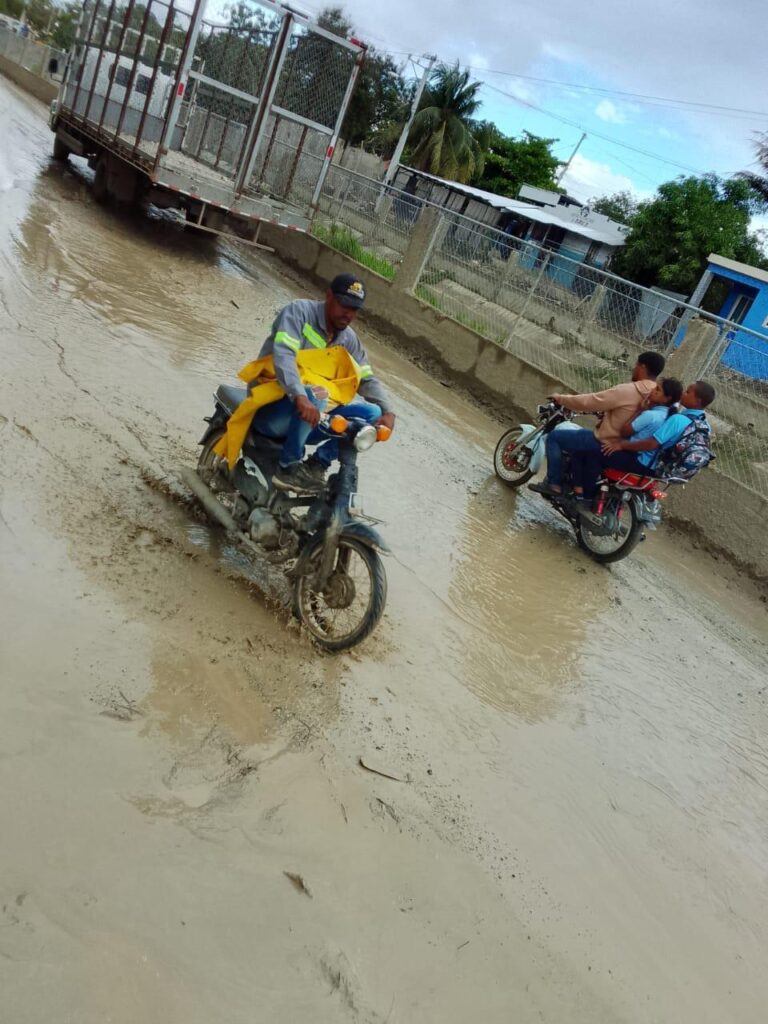 Más de 18 sectores de Santiago Oeste exigen arreglo de calles | 3 | Más de 18 sectores de Santiago Oeste exigen arreglo de calles - Noticias de hoy en República Dominicana | De Último Minuto