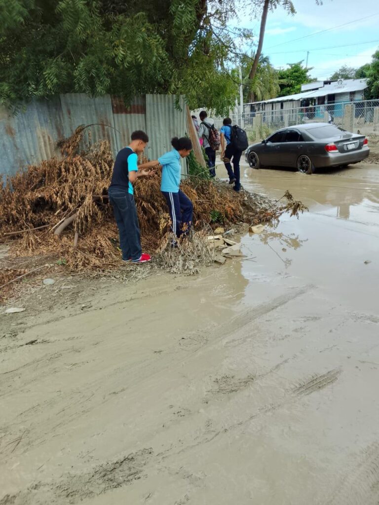 Más de 18 sectores de Santiago Oeste exigen arreglo de calles | 4 | Más de 18 sectores de Santiago Oeste exigen arreglo de calles - Noticias de hoy en República Dominicana | De Último Minuto