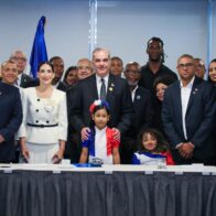 Presidente Abinader se reúne con líderes dominicanos en Chile