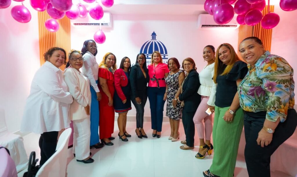 Autoridades participan en conferencia “Voces de Mujer” en conmemoración del Día Internacional de la Mujer en La Romana | 4 | Autoridades participan en conferencia “Voces de Mujer” en conmemoración del Día Internacional de la Mujer en La Romana - Noticias de hoy en República Dominicana | De Último Minuto