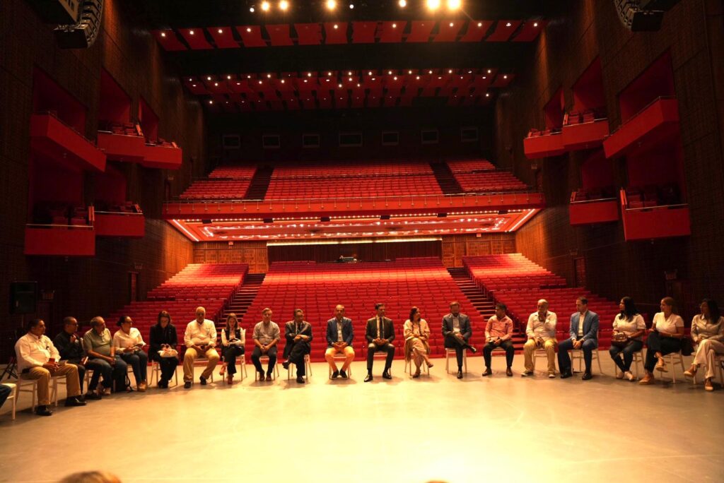 Roberto Ángel Salcedo se reúne con equipo operativo de la Feria del Libro y la Cultura Cibao 2026 | 2 | Roberto Ángel Salcedo se reúne con equipo operativo de la Feria del Libro y la Cultura Cibao 2026 - Noticias de hoy en República Dominicana | De Último Minuto