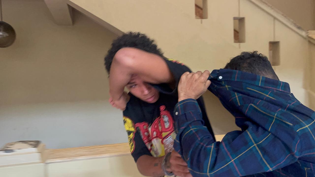 Tres meses de prisión preventiva contra “El Mosquito” y otro joven acusados de atracar a una mujer en pleno centro de Santiago