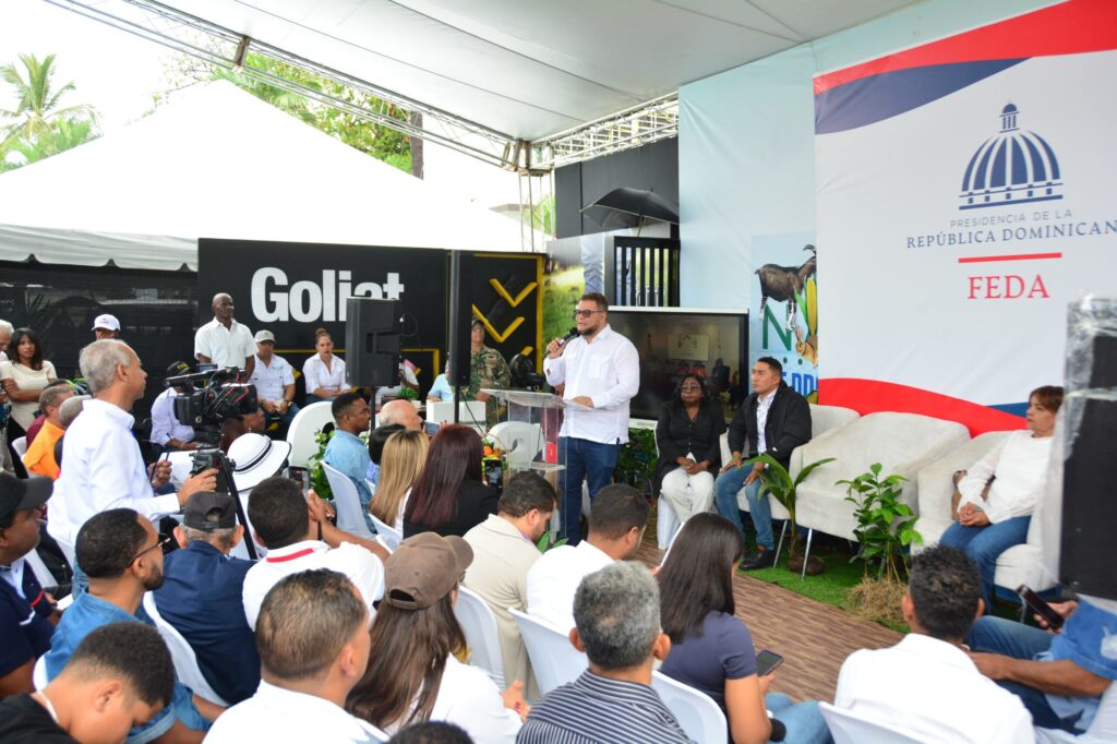 Hecmilio Galván: ´´con el FEDA hemos impactado la vida de casi 2.5 millones de dominicanos, motivando el deseo cultivar | 6 | Hecmilio Galván: ´´con el FEDA hemos impactado la vida de casi 2.5 millones de dominicanos, motivando el deseo cultivar - Noticias de hoy en República Dominicana | De Último Minuto