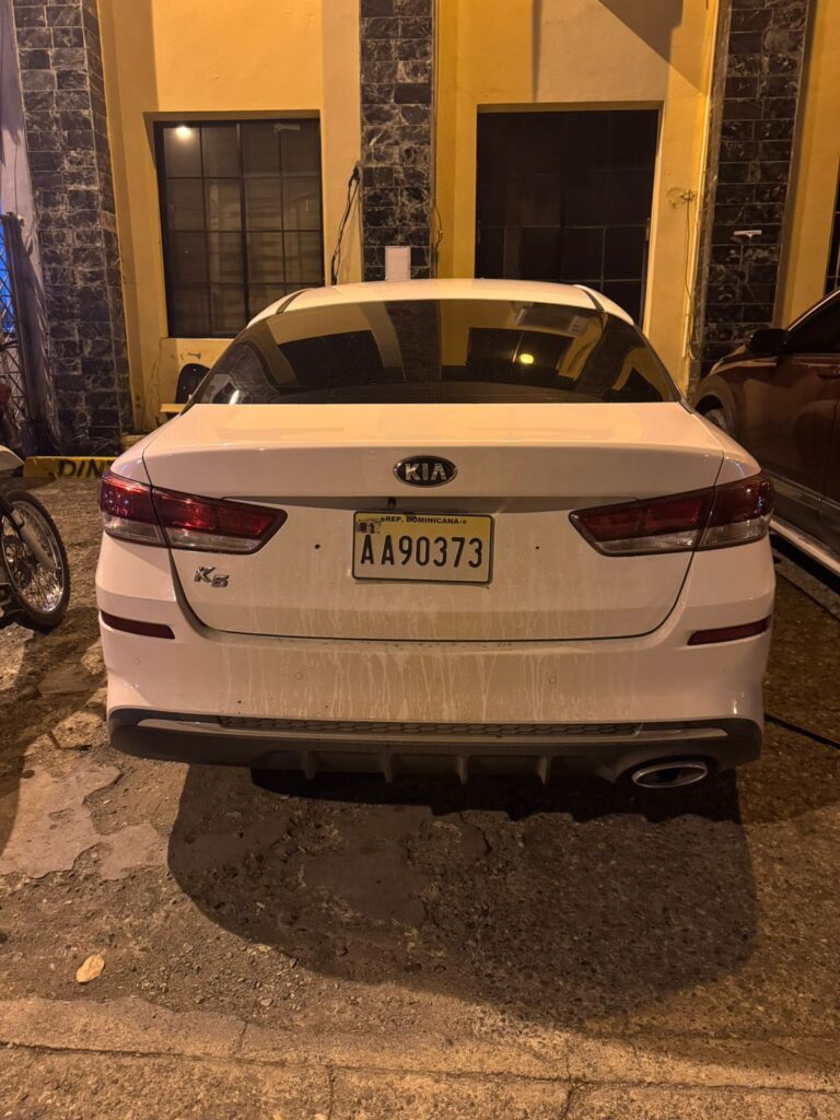 Policía Nacional apresa dos hombres en flagrante delito por robo de pasola en La Vega | 2 | Policía Nacional apresa dos hombres en flagrante delito por robo de pasola en La Vega - Noticias de hoy en República Dominicana | De Último Minuto