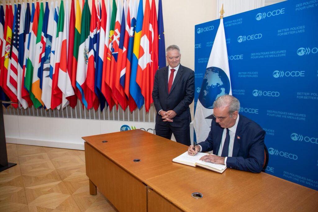 RD formaliza acercamiento a la OCDE con firma de Memorando de Entendimiento | 5 | RD formaliza acercamiento a la OCDE con firma de Memorando de Entendimiento - Noticias de hoy en República Dominicana | De Último Minuto