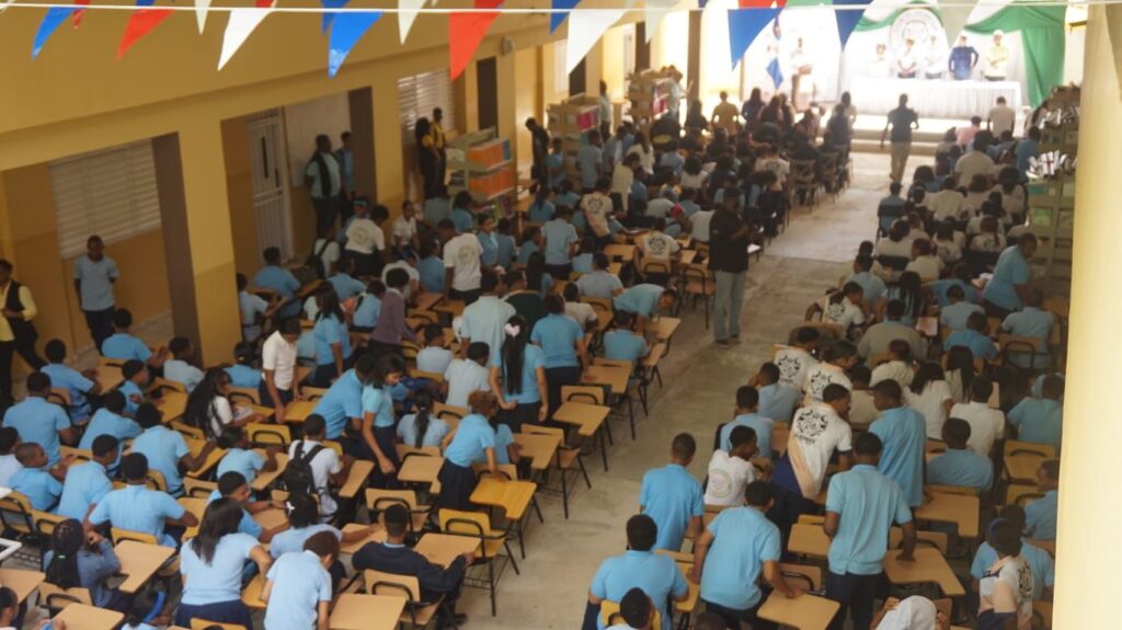 INABIE inaugura módulo de salud bucal en politécnico Gloria María Calcaño en el Majagual de Sánchez | 3 | INABIE inaugura módulo de salud bucal en politécnico Gloria María Calcaño en el Majagual de Sánchez - Noticias de hoy en República Dominicana | De Último Minuto