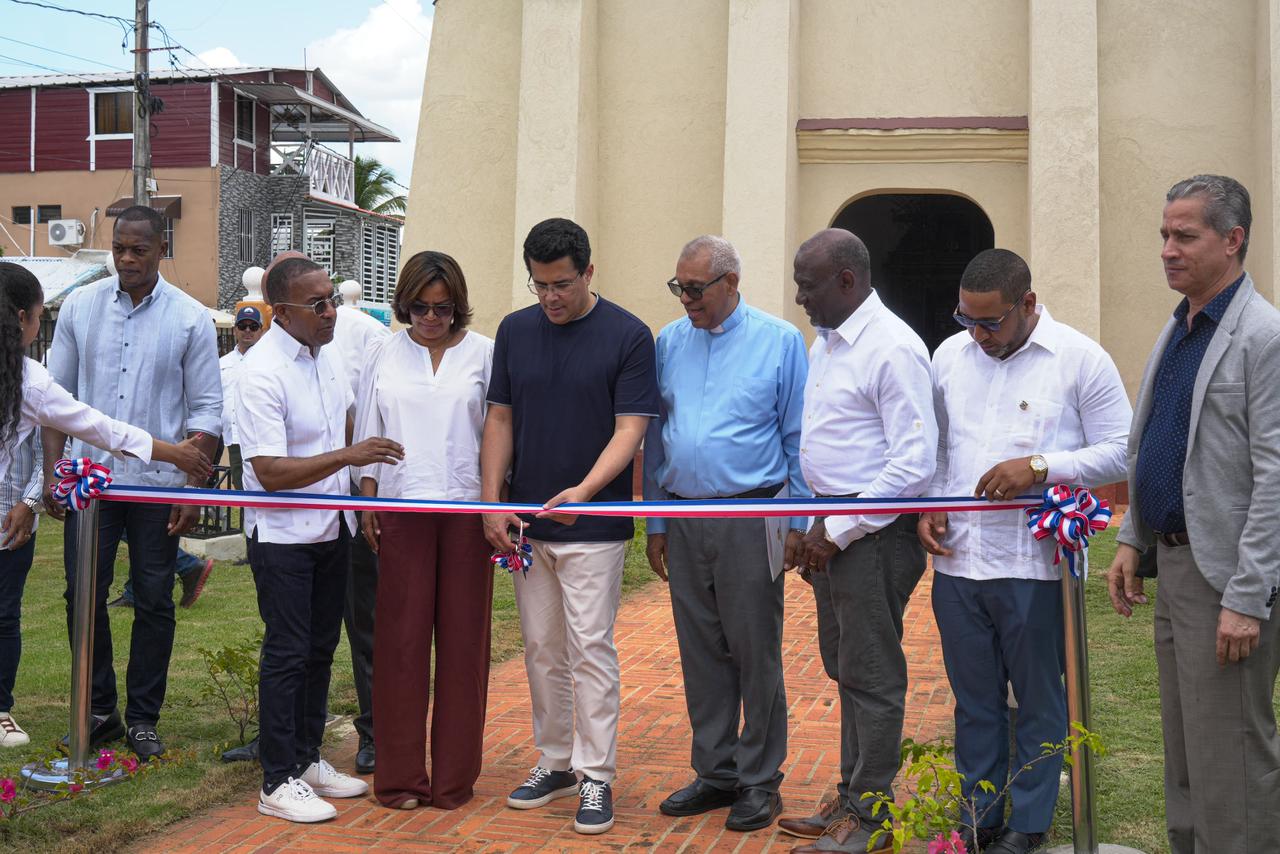 Ministro de Turismo inaugura restauración del Santuario Nuestra Señora del Agua Santa en Boyá