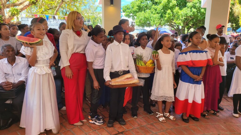 Samaná celebra con éxito el cierre del Trimestre Patrio 2026 | 2 | Samaná celebra con éxito el cierre del Trimestre Patrio 2026 - Noticias de hoy en República Dominicana | De Último Minuto