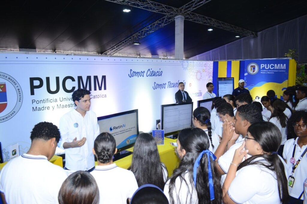Más de 2,000 estudiantes participan en jornada de actividades de la V Feria de Innovación Industrial en Santiago - Noticias de hoy en República Dominicana | De Último Minuto