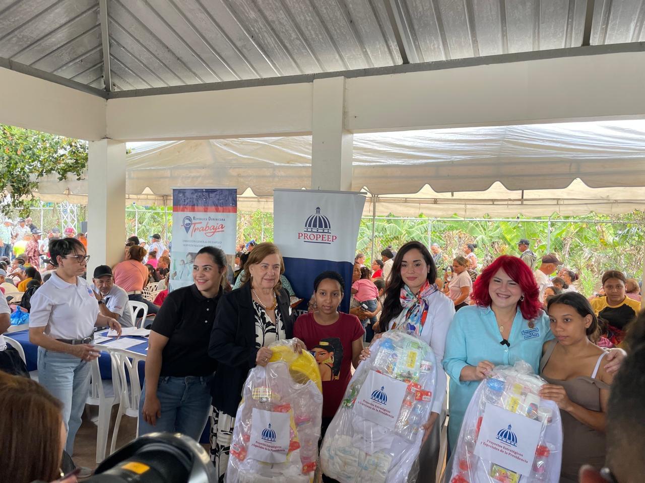 PROPEEP lleva esperanza y soluciones a la comunidad de El Quemado Arriba, en La Vega