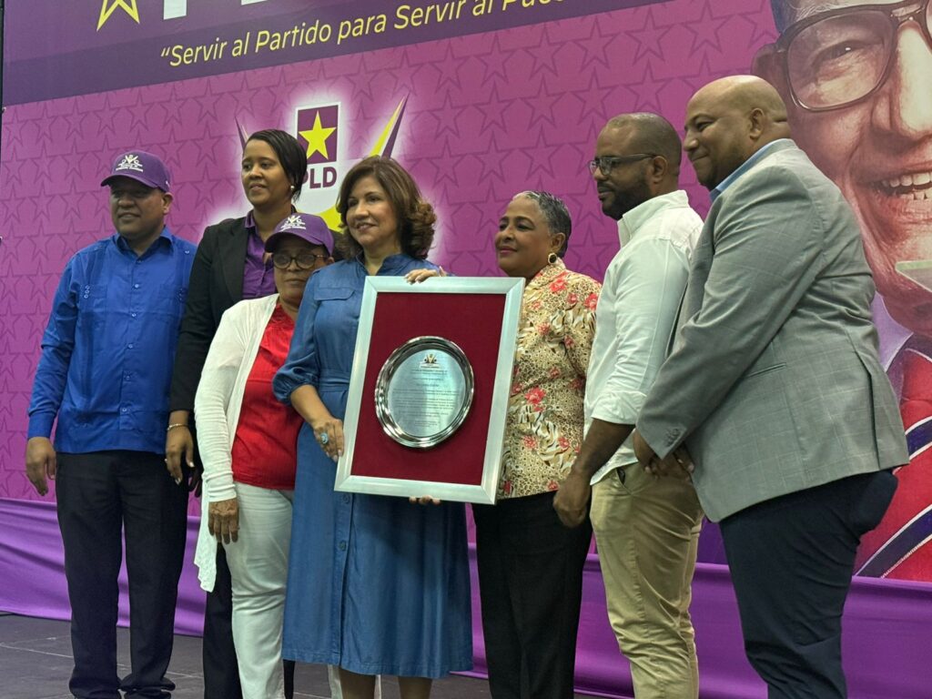 PLD reconoce legado social de Danilo y Margarita en celebración del Día de las Juntas de Vecinos